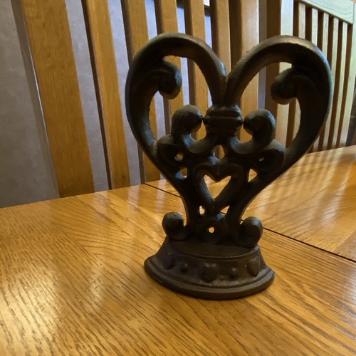 Cast iron heart - iron,