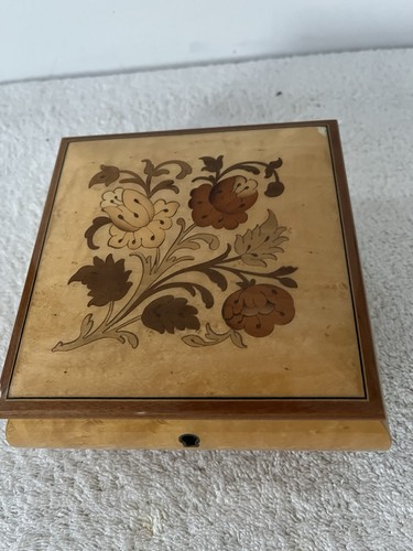 Sorrento wood inlay music - wood,