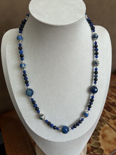 Blue sandstone and - blue, agate