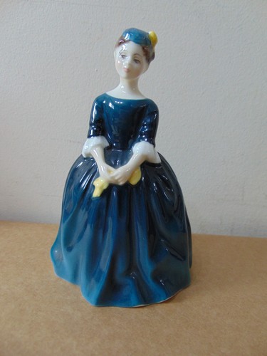 Royal doulton small ladies - royal,