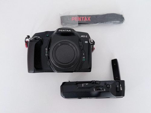 Pentax 35mm film slr - mz-s,