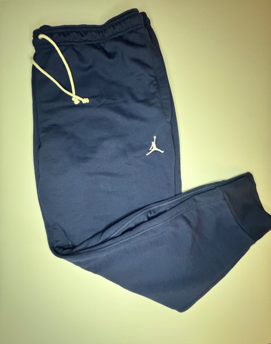 Jordan tar heels - heels, issue