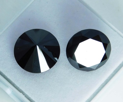 Natural black moissanite - ct,