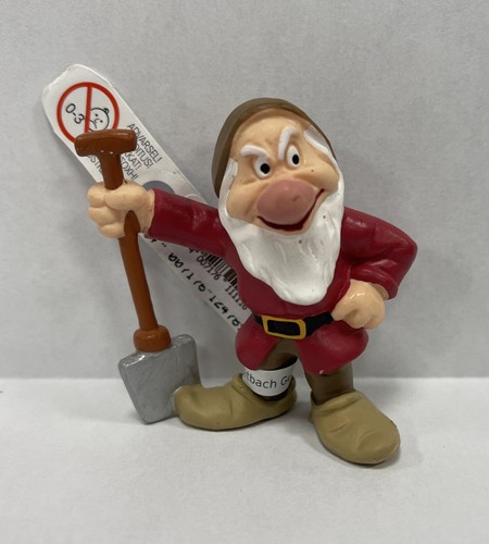 Dwarf grumpy snow - snow, disney