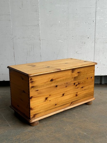 Modern pine blanket box - modern,