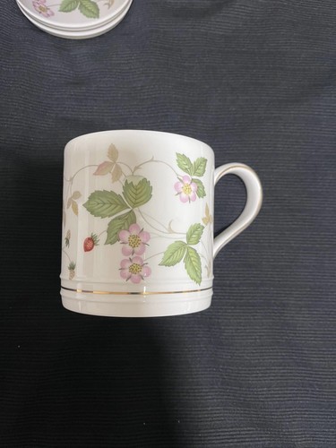 Wedgwood wild strawberry - wild,