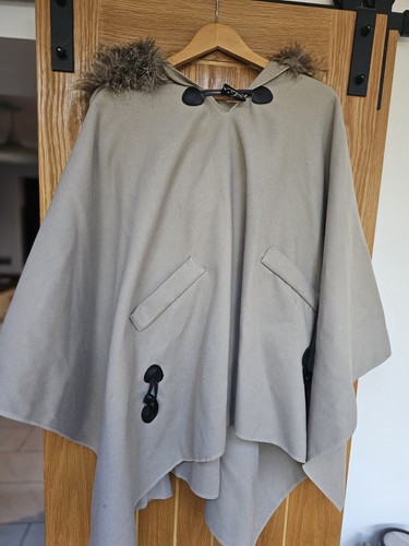 Women sleveless cape cream - women's,