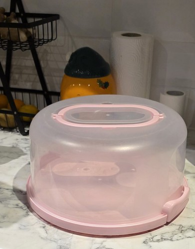 Pink cake carrier - pink,