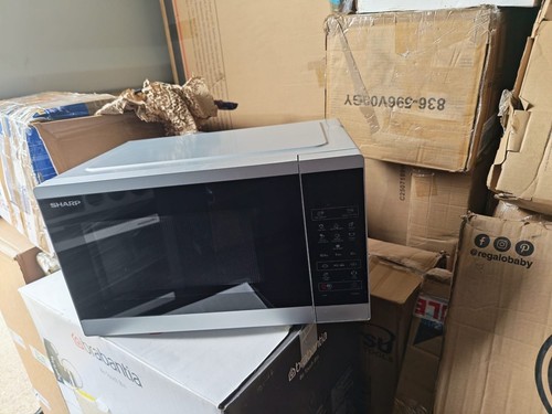 Microwave russell hobbs - by,