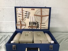 1950s Vintage 4 Place Coracle Vinyl Picnic Set Hamper Bandalasta Vacco England