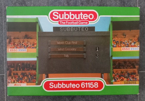 Subbutteo score board - board,, boxed
