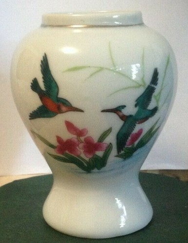 Small porcelain vase - *, humming
