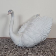 Lladro Porcelain Swan Figurine