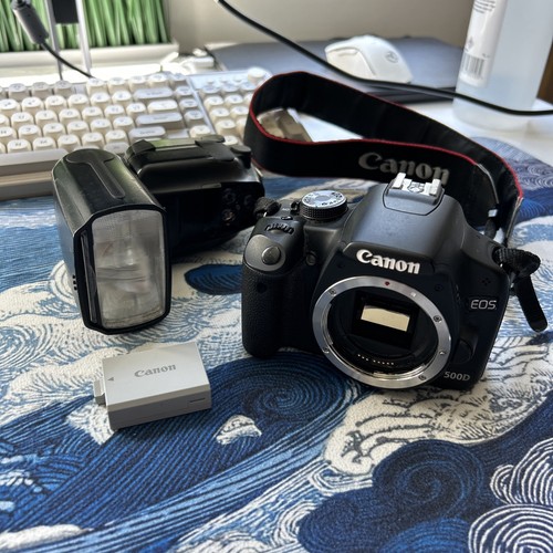 Canon eos 500d camera - camera,