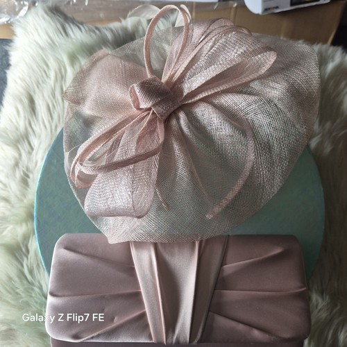 Debut fascinator hat - debut, &