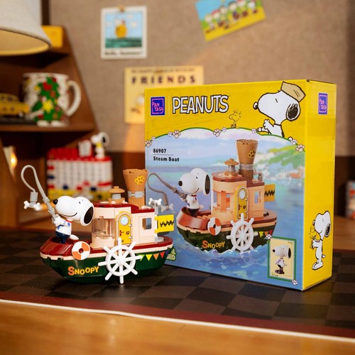 Snoopy steamboat building set - steamboat,