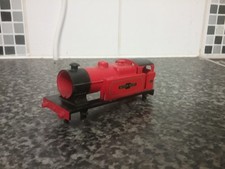 OO GAUGE HORNBY 0-4-0 RED LOCO