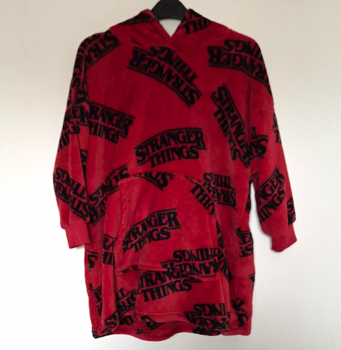 Stranger things red black - m&s,