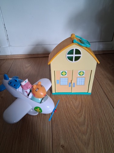 Peppa pig doctor - pig,