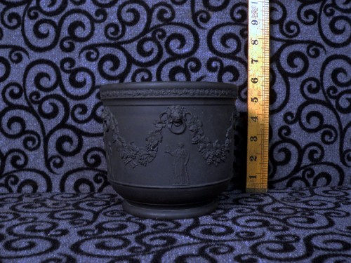Rare wedgwood black basalt - rare,