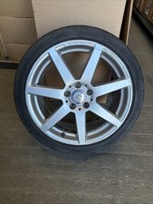 1 MERCEDES W204 AMG C CLASS
