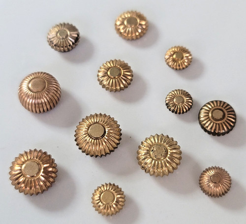 Vintage pocket watch crowns - 12,