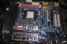 Giagabyte Socket 939 SLI PCI-e motherboard IDE PCI SATA FDD PCI GA-K8N-SLI