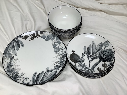 Habitat monochrome piece - 12,
