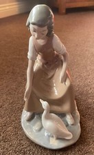 Porcelain Figure Nao by Lladro Girl Feeding Goose 'Feeding Time' #0744