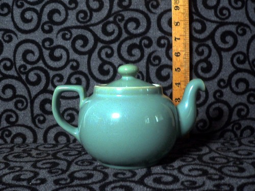 1970s denby manor green teapot - 1970s,