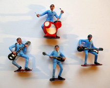 THE BEATLES ORIGINAL CAKE DECORATION TOPPERS / FIGURES FROM  1964