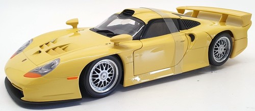 Models scale model - ut, 1/18