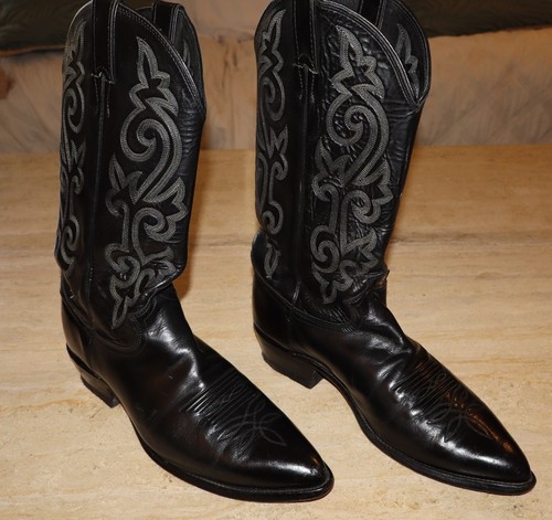 Justin cowboy boots mens 10d