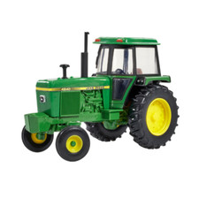 Britains John Deere 4240 Tractor 1:32 Scale Model Farm Toy 43376