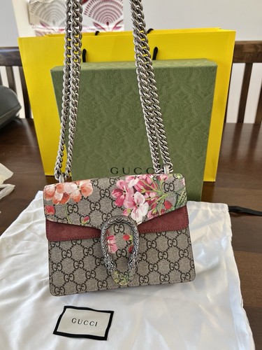 Gucci beige supreme canvas - beige,
