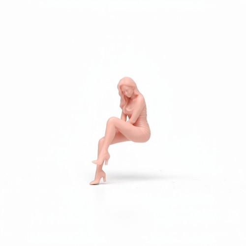 Long hair diorama - long, seated