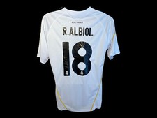 Raul Albiol Real Madrid Signed 09/10 Football Shirt COA