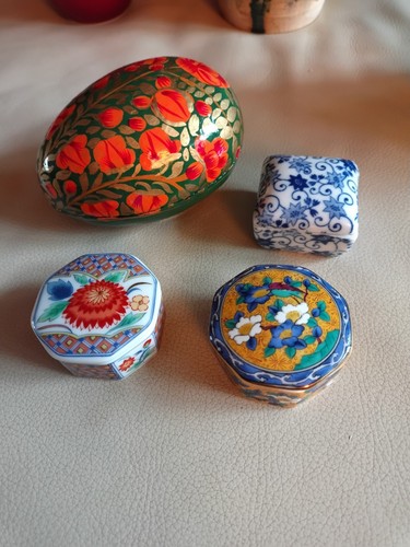 Vintage pill trinket boxes - trinket, set