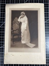 VTG Bride Wedding Wood Throne