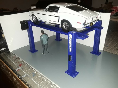 18th scale post car lift - post,