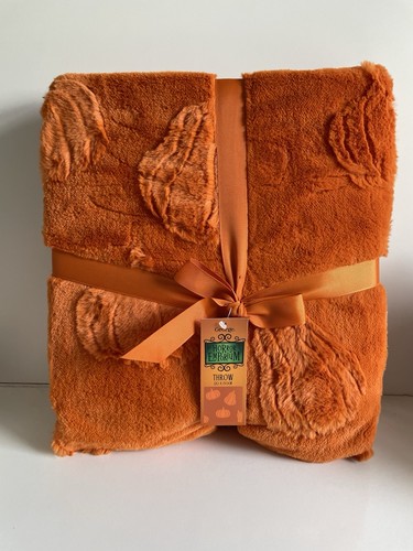 New orange faux fur - new,