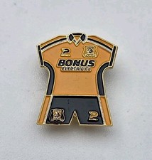 RARE HULL CITY VINTAGE KIT PIN BADGE
