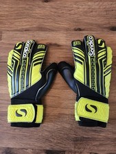 Sondico Aerospine Goalkeeper Gloves Juniors Size 7 - Football