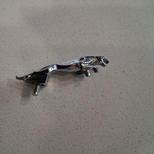 Jaguar leaping cat mascot - leaping,