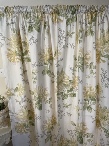 Pair laura ashley - a,