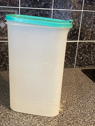 Vintage tall tupperware - tall,
