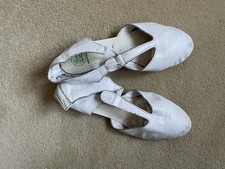 Adults White Dance Tap Shoes Size 5