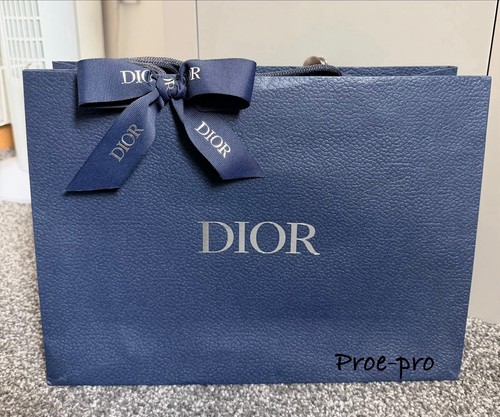 Dior gift bag - gift, ribbon