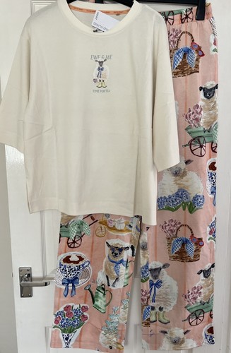 Women next sheep - women’s,