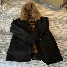 THE FASHION TREND Black Fur